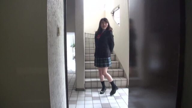 BUBB-105 Stairs School Girls Skirt Biting Faction! I hate it if I don’t understand the cracks in the ass