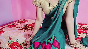 Dear bhabhi, she looks amazing in saree, I feel like fucking bhabhi