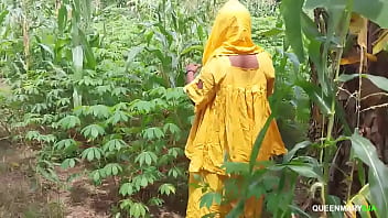 Lagos landlady got fuck when she went to inspect her farm