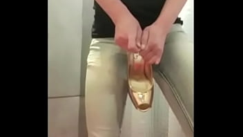 Sucks and Licking my Gold HighHeels and next Wetting my Jeans